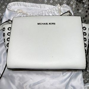 Michael Kors medium/large white crossbody bag. Used